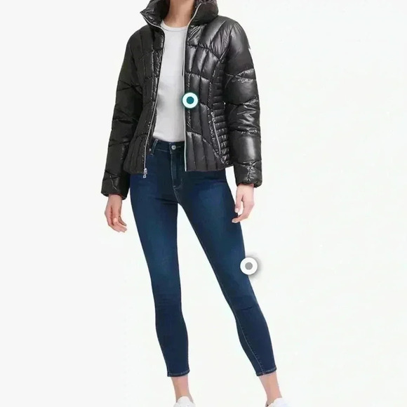 Guess black puffer coat size large. In excellent condition! - Picture 5 of 13